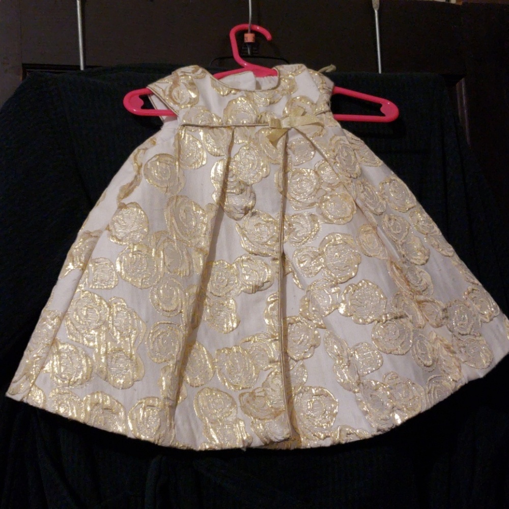Baby girls dress.